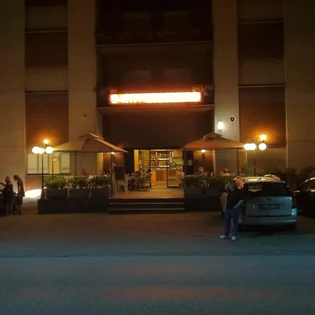 Hotel Cristallo 2*
